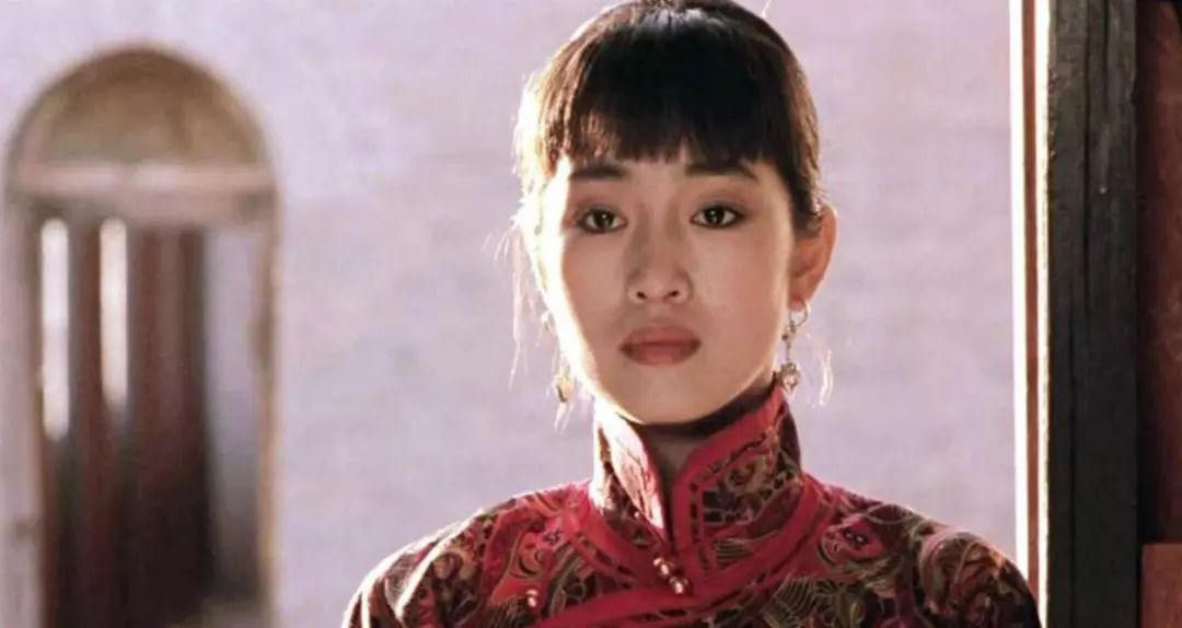 5年连生3胎，长相平平的陈婷凭啥成为张艺谋最后的女人？