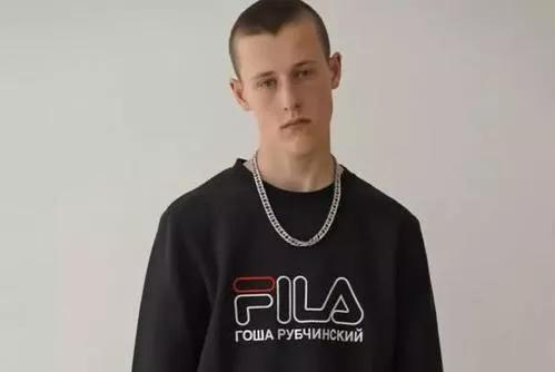 每日速报|薇娅所属公司承认产品存在抄袭，并向粉丝致歉