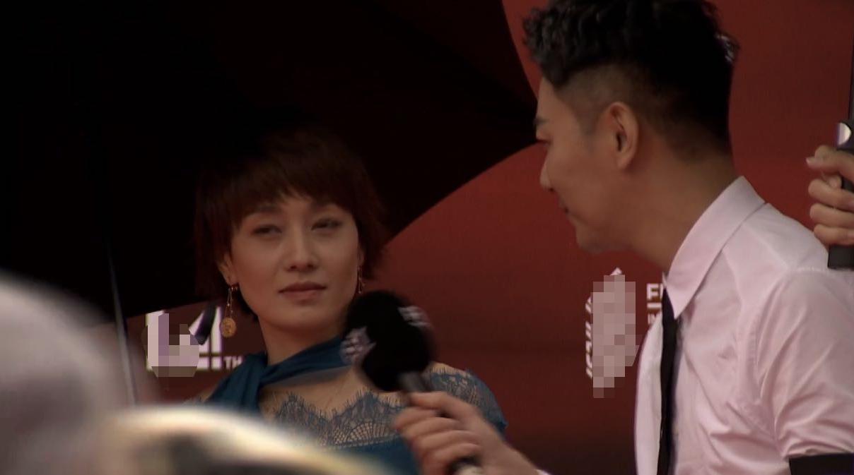 first影展千玺拥抱,first影展宋佳黑脸