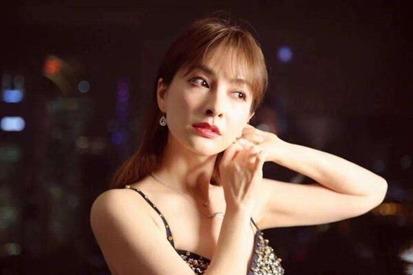 吴昕不要为别人改变自己,吴昕不把自己当回事的语录