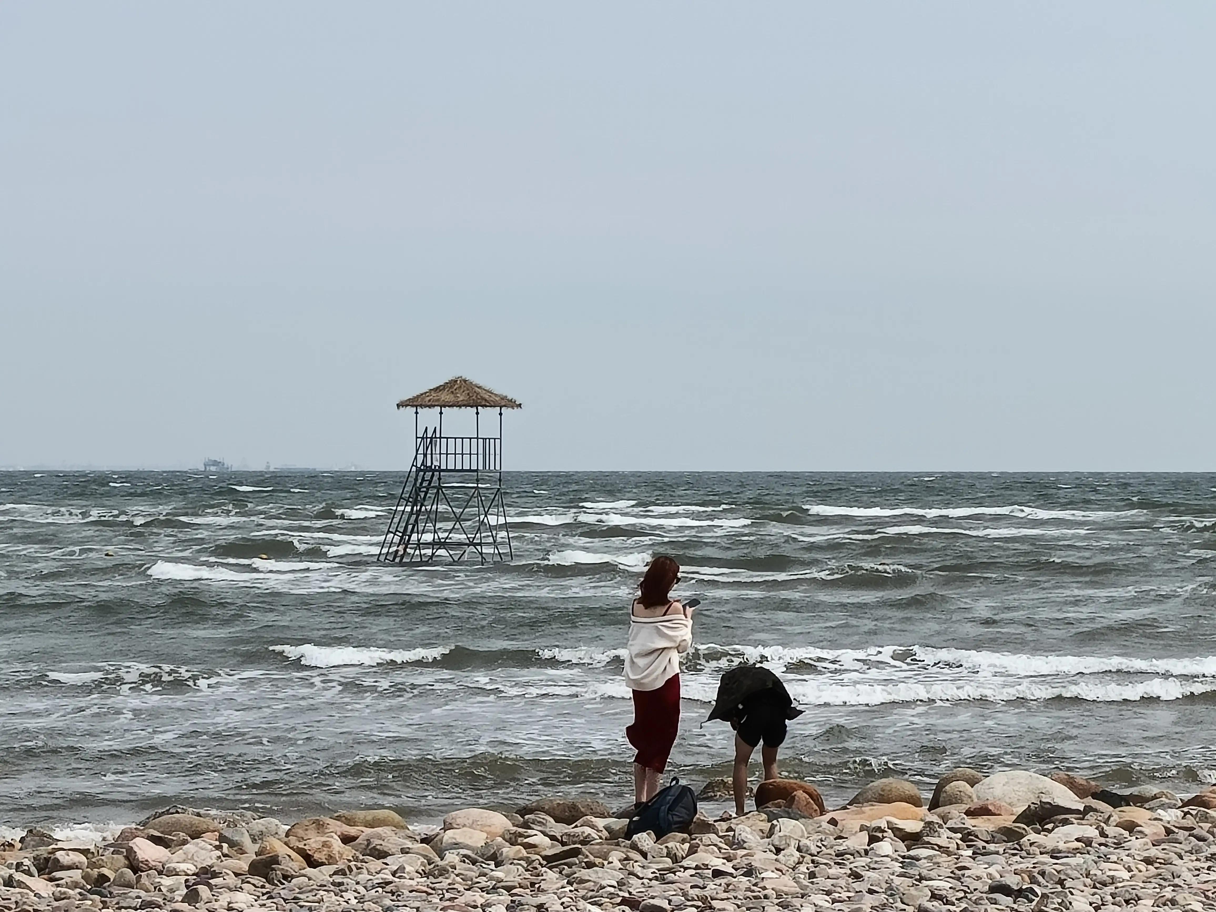 北戴河天空和海洋,北戴河海景好看还是三亚好看