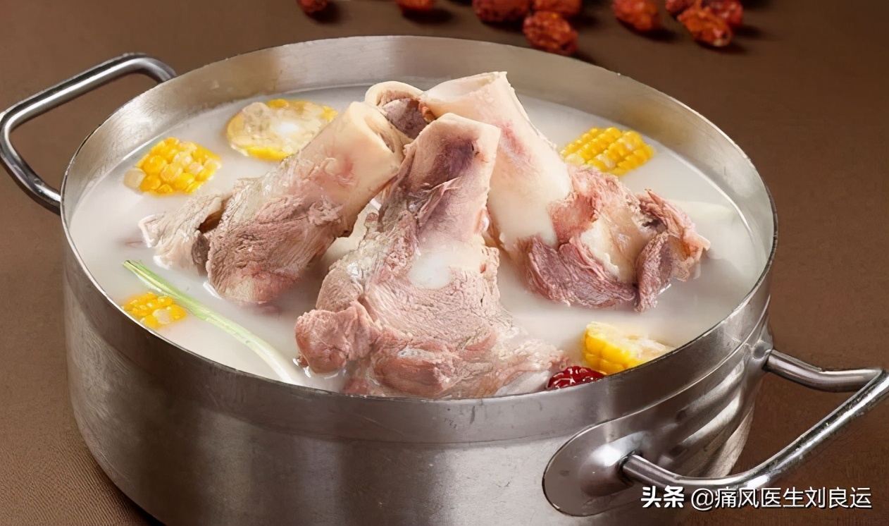 痛风血钙高,尿酸高引起的痛风骨头啥样的