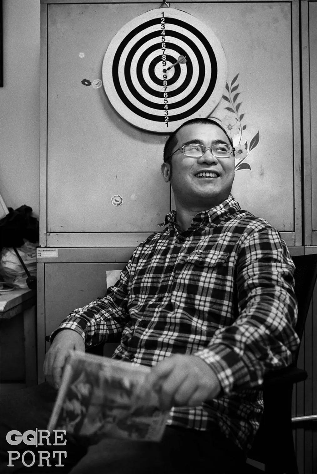 1818黄金眼毒舌记者,1818黄金眼的记者是怎么采访的