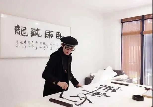 昔日女神邱淑贞现状,邱淑贞近照曝光图片