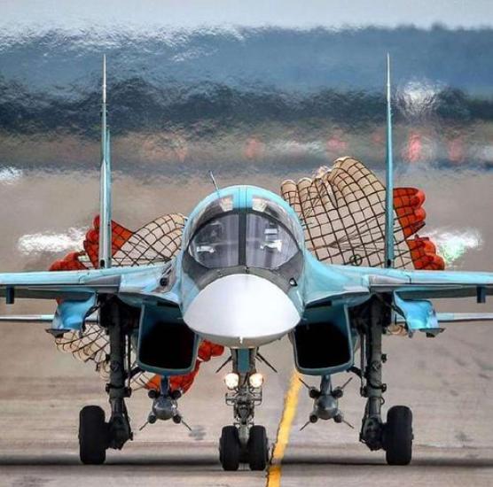 叙利亚苏34重型战斗机,苏34战机在叙利亚投弹视频