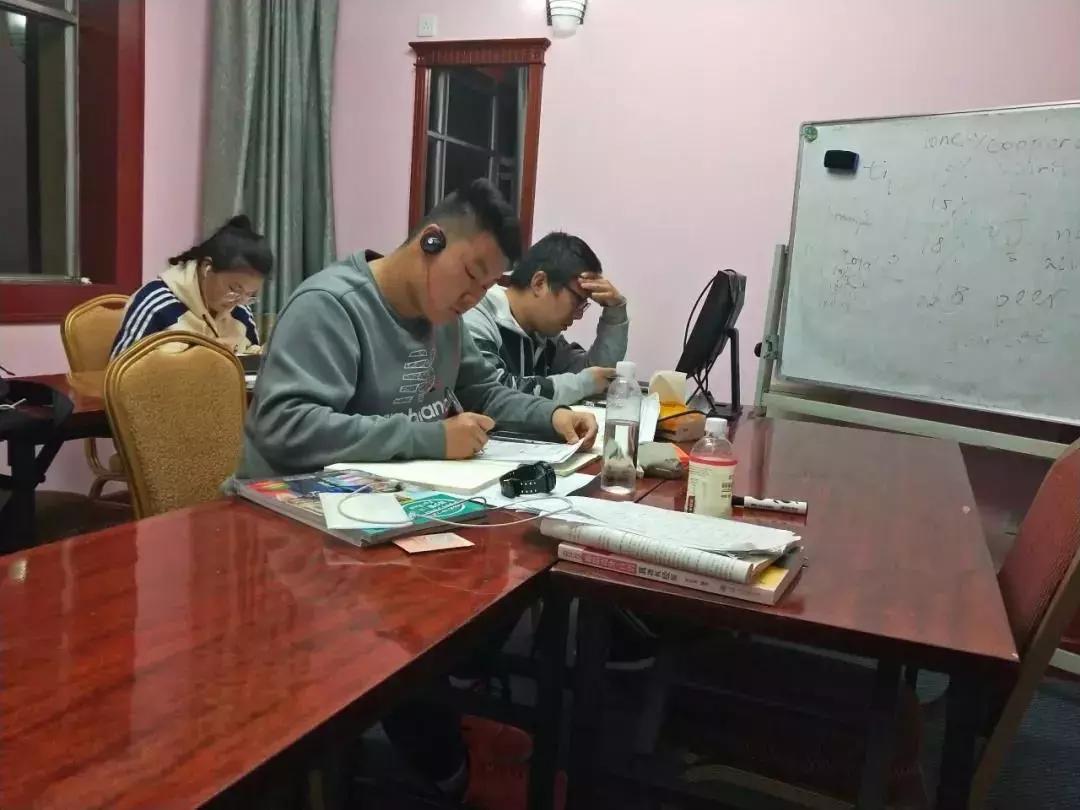 朗阁新学期春季无忧暖分行动,开学季惊喜送不停!