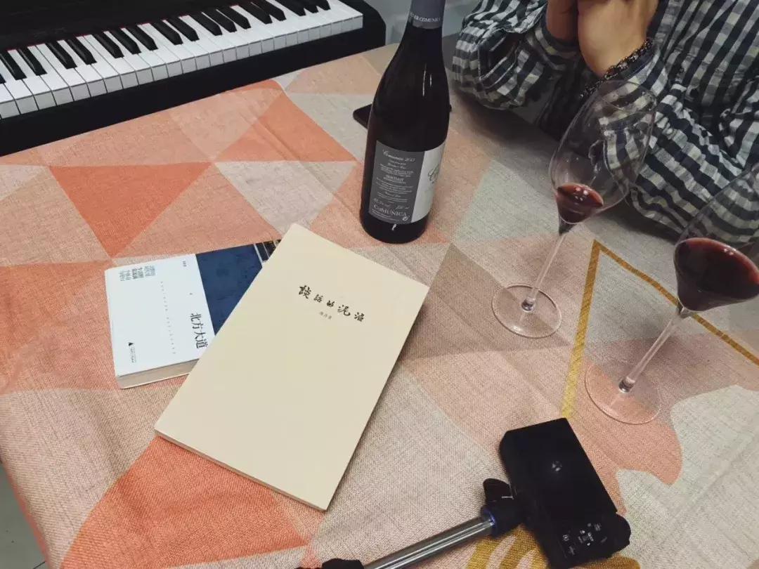 如何在大学一个月赚到1000 (如何在大三赚到人生第一个10万)