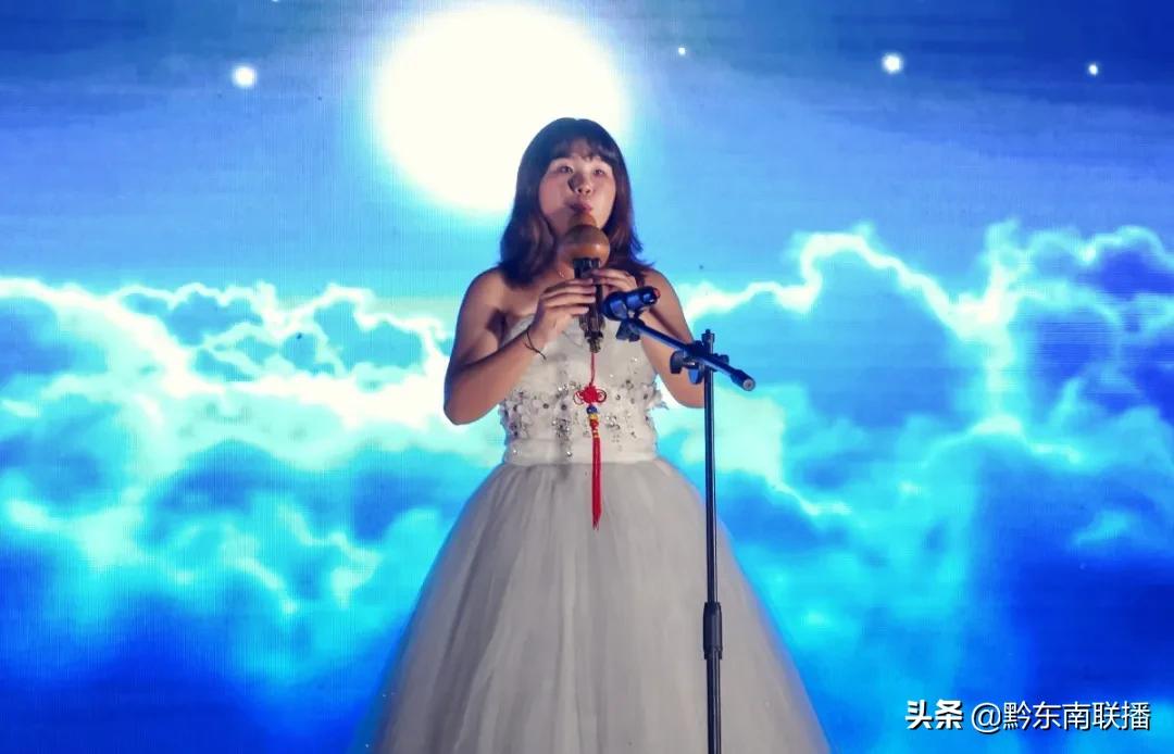 鍑棆鏁欒偛鍜岀敯鍒嗛儴,鍑棆鏁欒偛鐩存挱