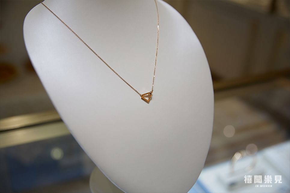 我膨胀了，在武商世贸广场的黄金珠宝手表区逛痴了迷