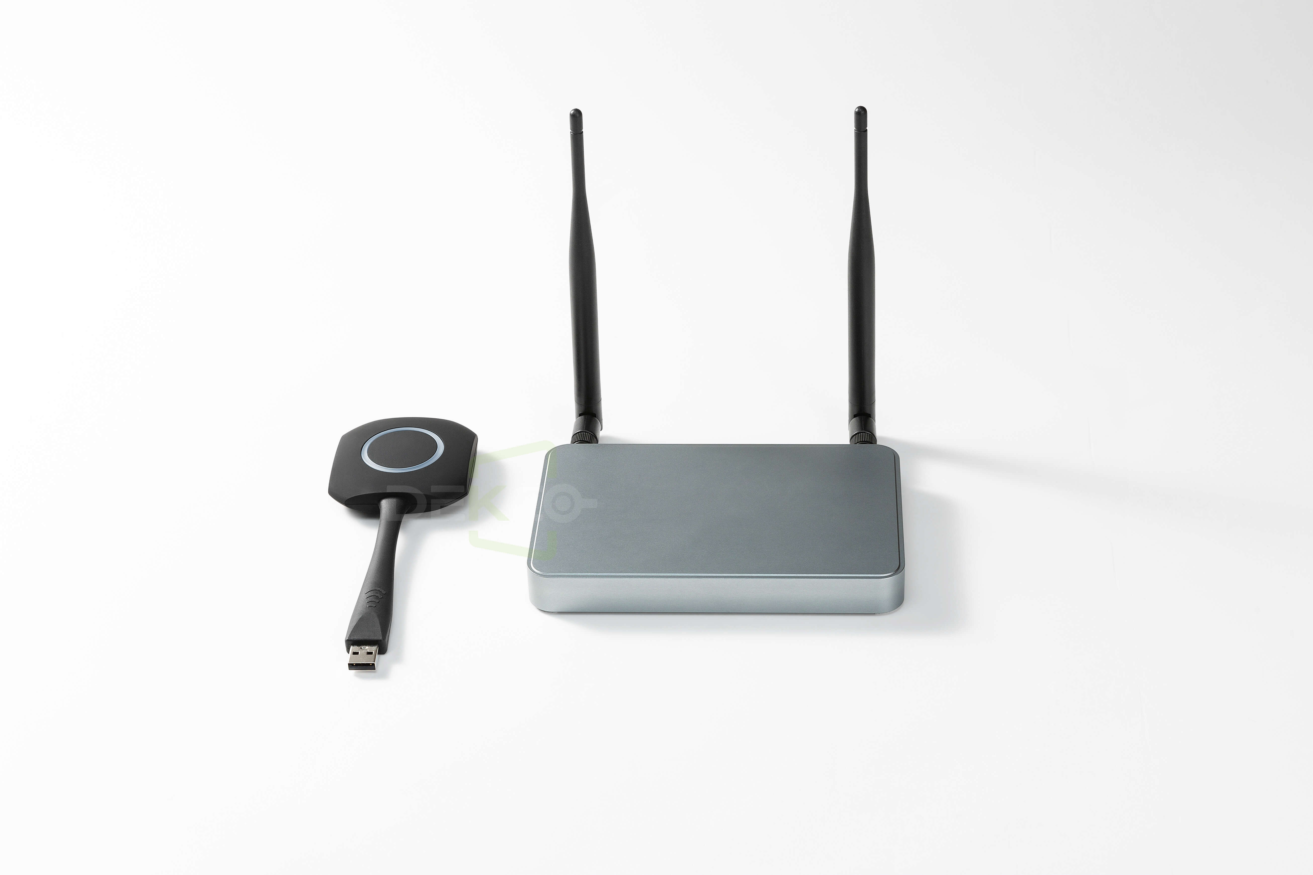 电脑同时投屏到电视和投影仪,笔记本电脑和投影怎么无线连接