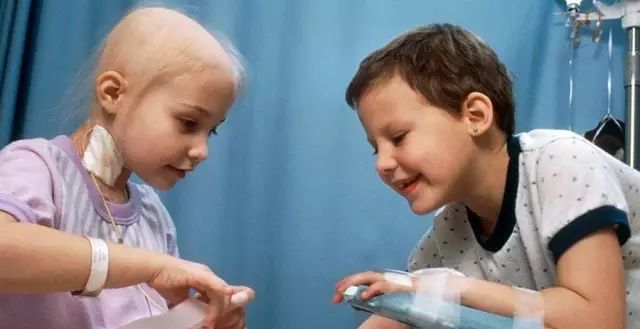 戴15元手表,却秘密捐出560亿:人活到极致,一定是素与简