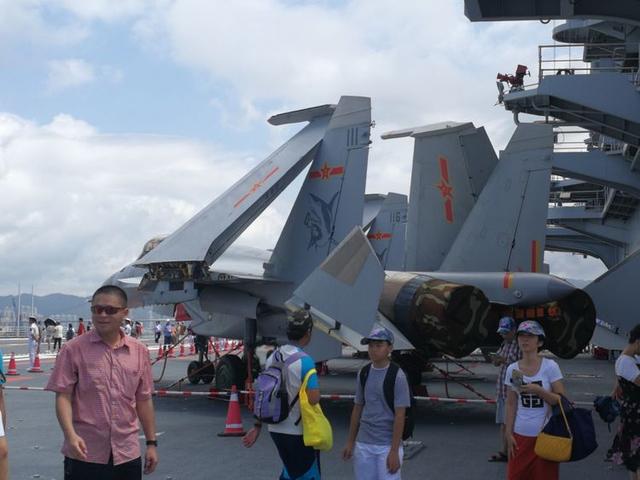 参观辽宁号航母,参观辽宁舰第一视角