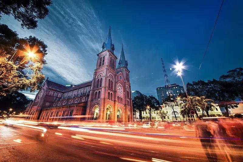 坐火车就可以出国沿途风景美爆了,坐哪些火车可以出国看风景又好玩