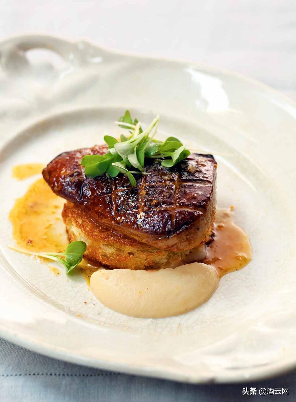 法餐经典菜品教学鹅肝,法式鹅肝焗生蚝做法