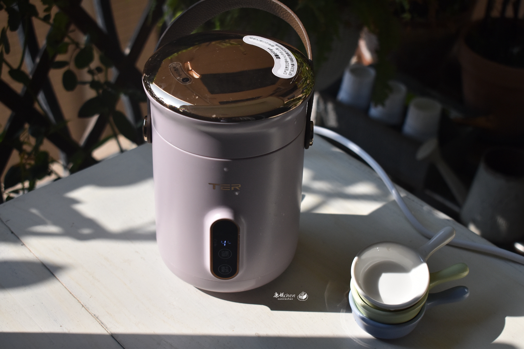 冬天干燥，聪明的女人常用这三样煮茶水，每天一杯补充水分又滋润