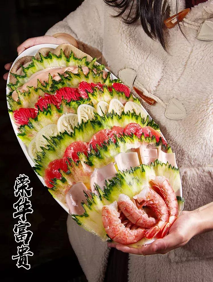 被关在花园“笼子”里吃火锅,这家春熙路的网红店,板眼儿真多!