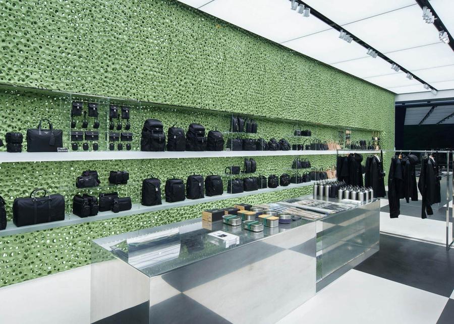 prada粉色改造,prada店铺设计可以给品牌带来什么