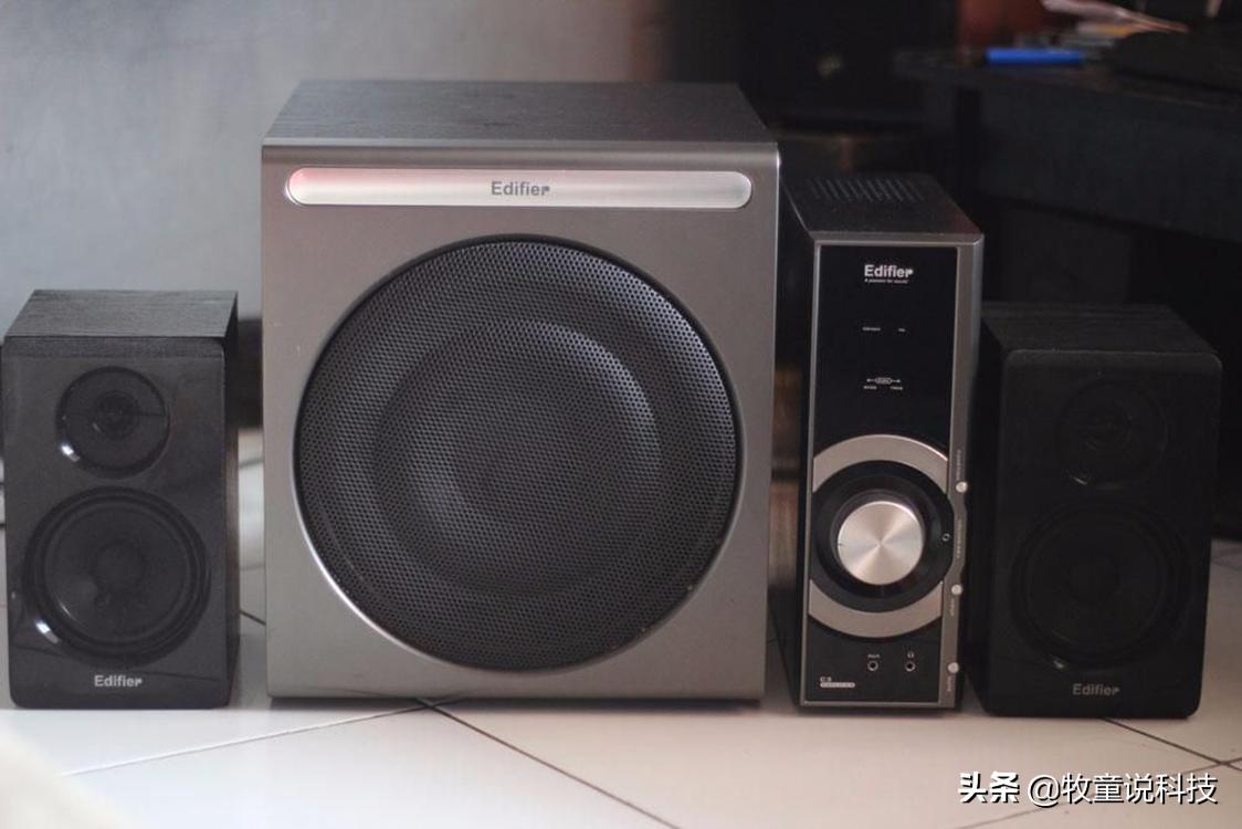 “4件套”的EDIFIERC32.1是声音不够，器材来凑吗？