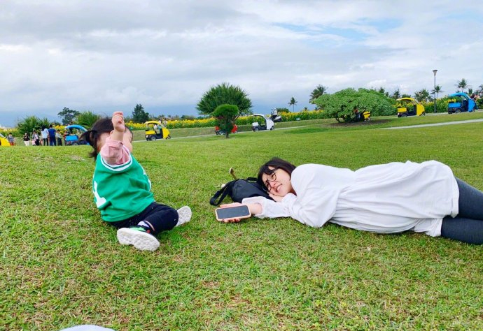 怀孕孕吐恶心心烦感觉要抑郁了,孕中期忽然孕吐又耻骨痛