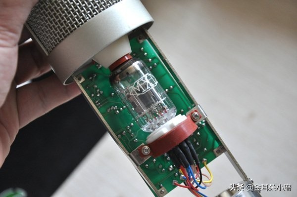 唱歌主播用什么声卡和麦克风,主播用的什么麦克风和声卡