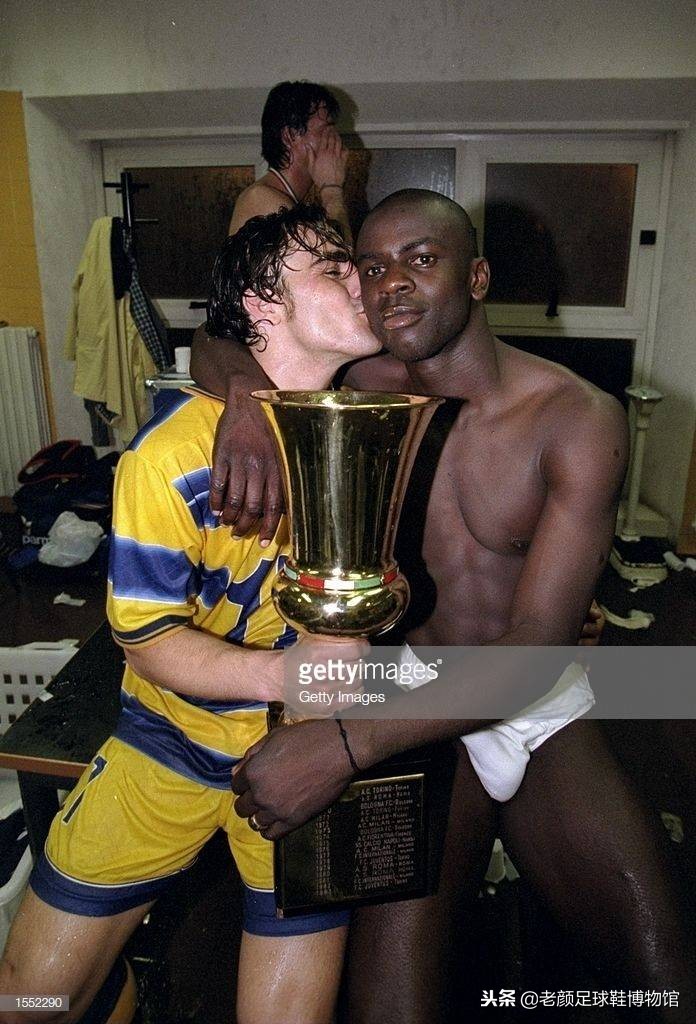 面授机宜1.2亿库利巴利，可以防守外星人的法国黑人民族英雄