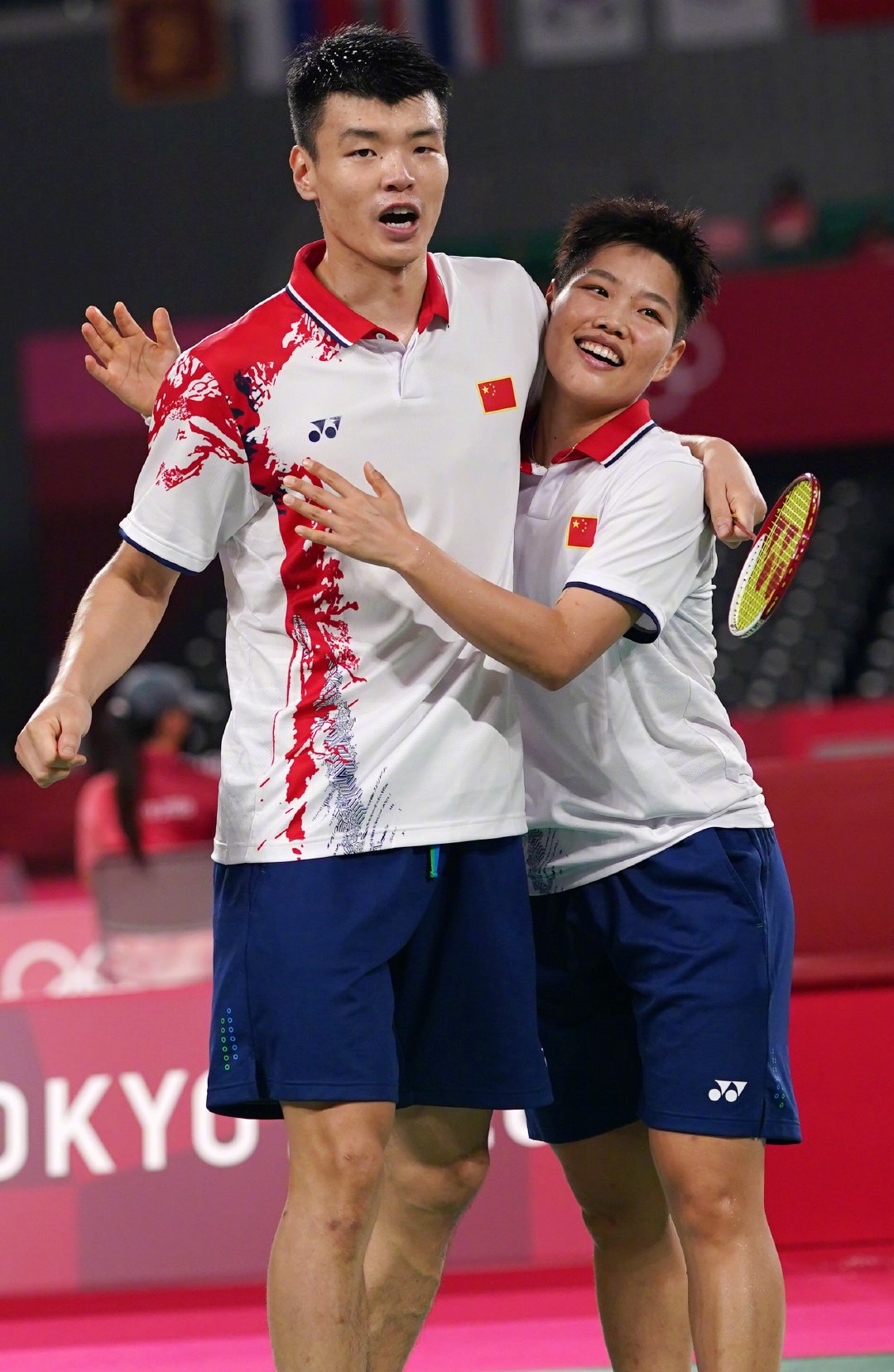 东京奥运会中国队领奖队服图片,东京奥运会开幕式队服