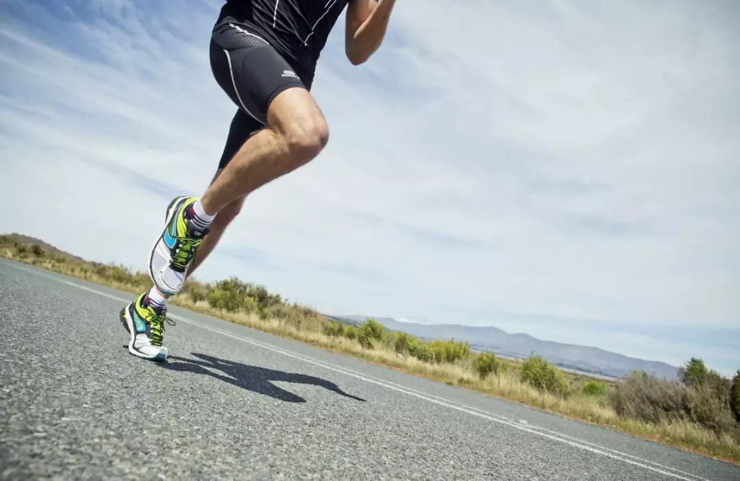 折叠小腿可以提高步频吗,折叠腿跑步适合长跑吗