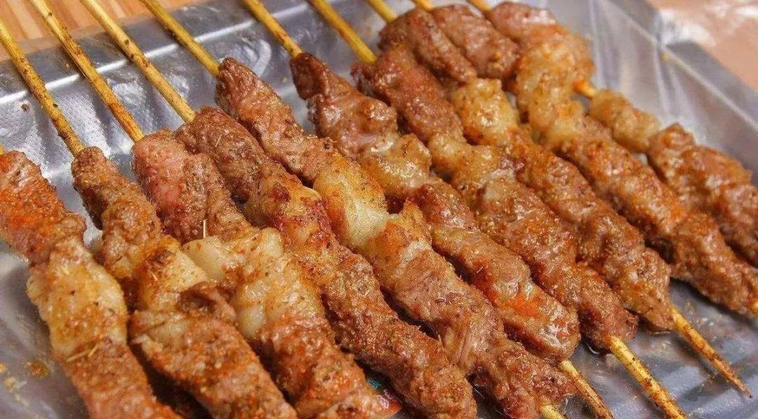 烧烤羊肉串用的自制烧烤腌制料,新疆羊肉串挂糊腌料需不需要姜黄