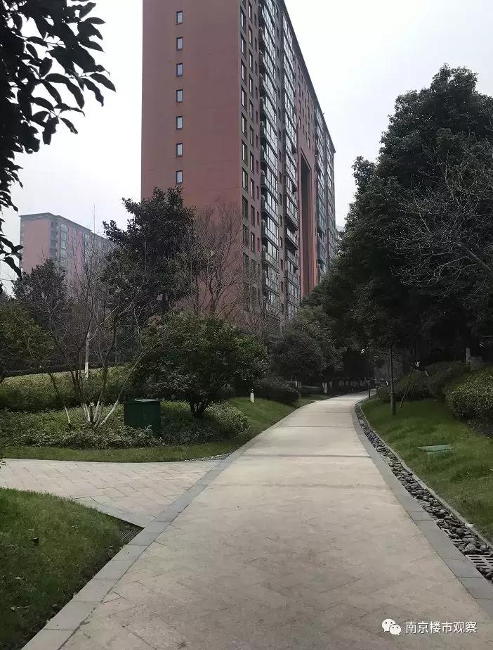 跌落神坛口碑下滑不冤不亏,跌落神坛的楼盘