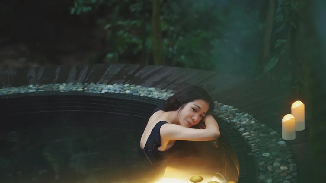 森林秘境的温泉,森林里野奢温泉度假酒店下午茶