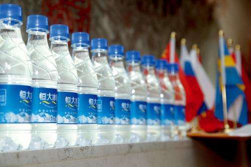 成龙范冰冰为恒大做广告,范冰冰为恒大代言