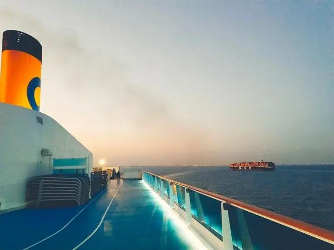 在邮轮上班要注意什么,没有疫情的时候我在做什么