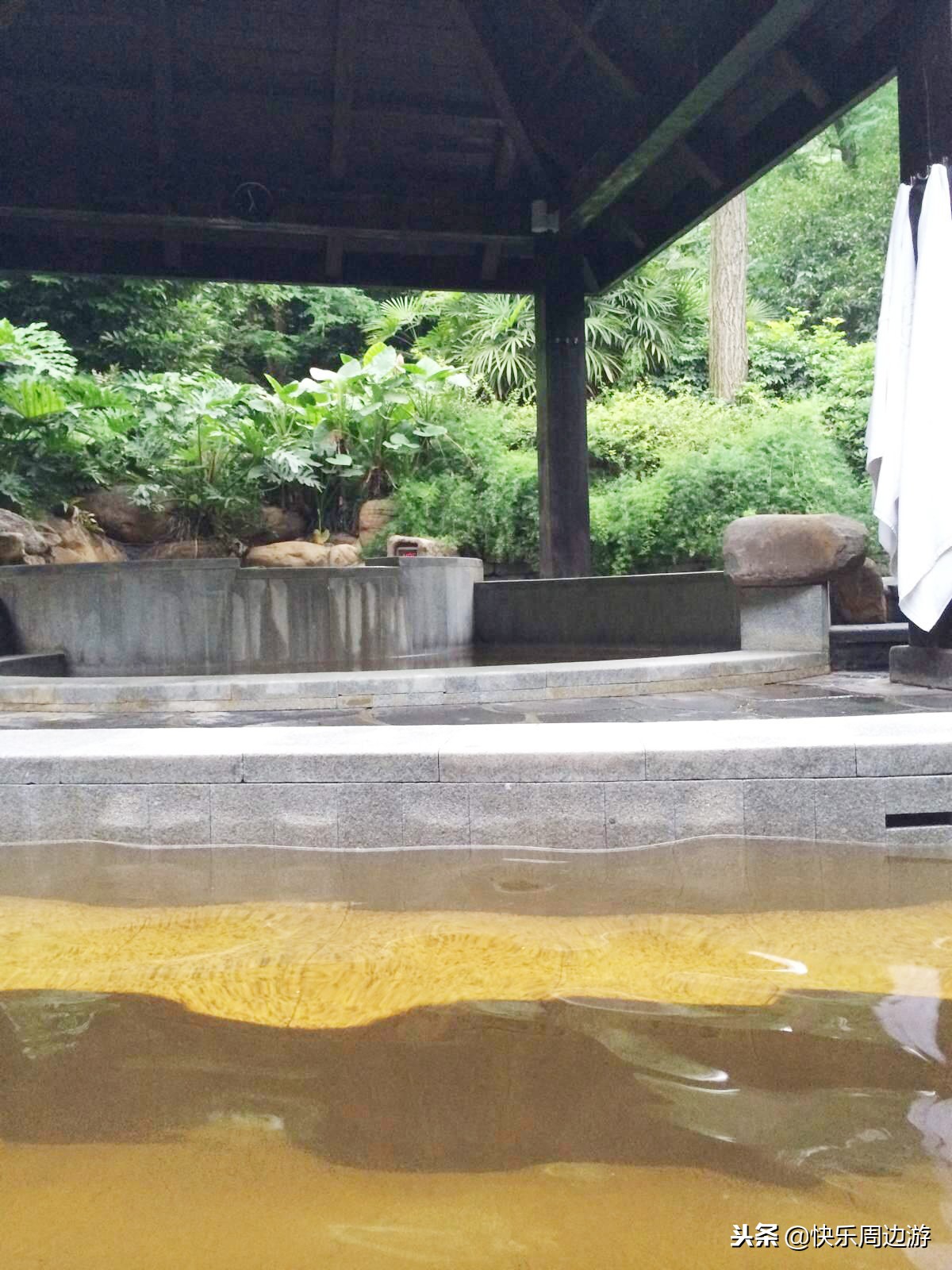 来重庆泡温泉,重庆融汇温泉城童话里