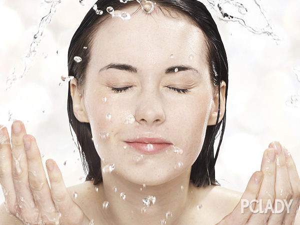 去黑头怎么收缩毛孔小妙招,怎么去黑头和收缩毛孔小妙招