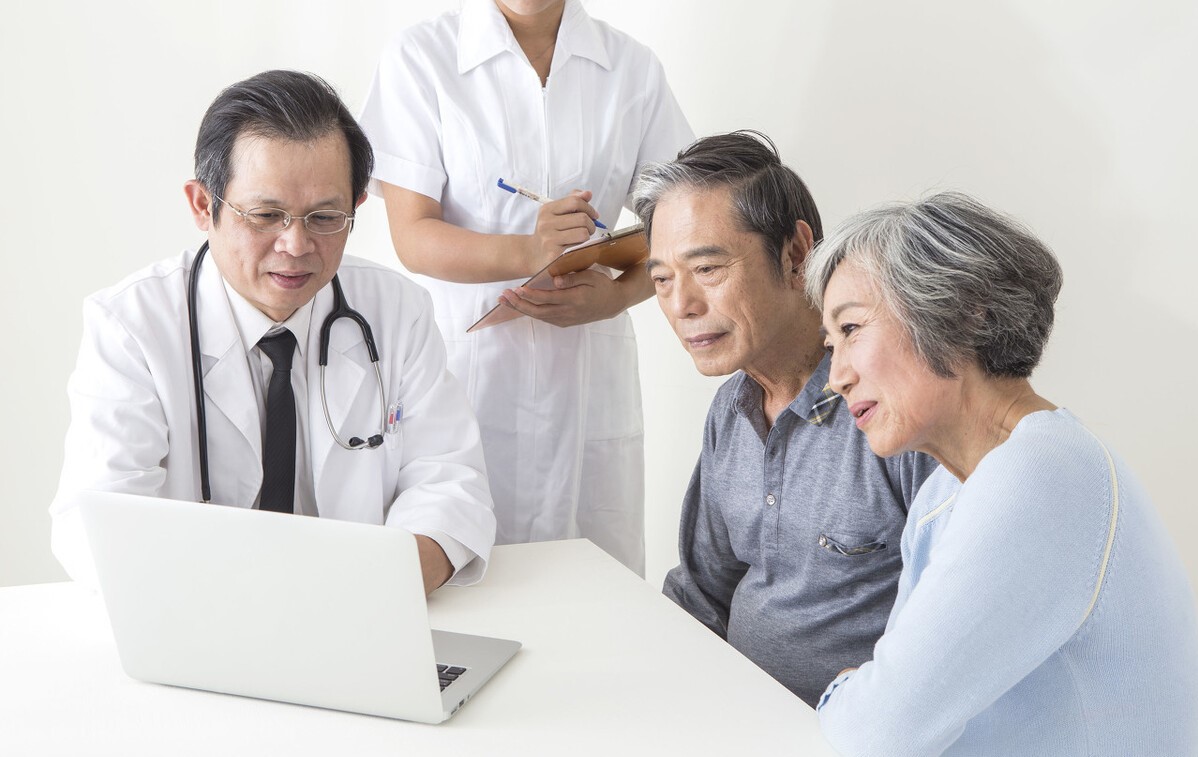 老年人严重失眠睡不着怎么办,老年人晚上睡不着最好解决办法