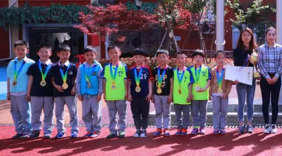 足球转动梦想绿茵放飞希望——曲江南湖小学举办第二届校园足球赛