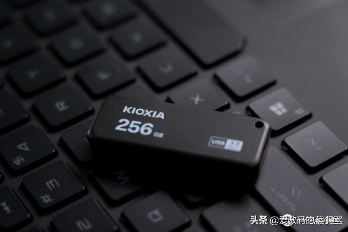 只要一个U盘在网吧也能体验战地V64人激情对射