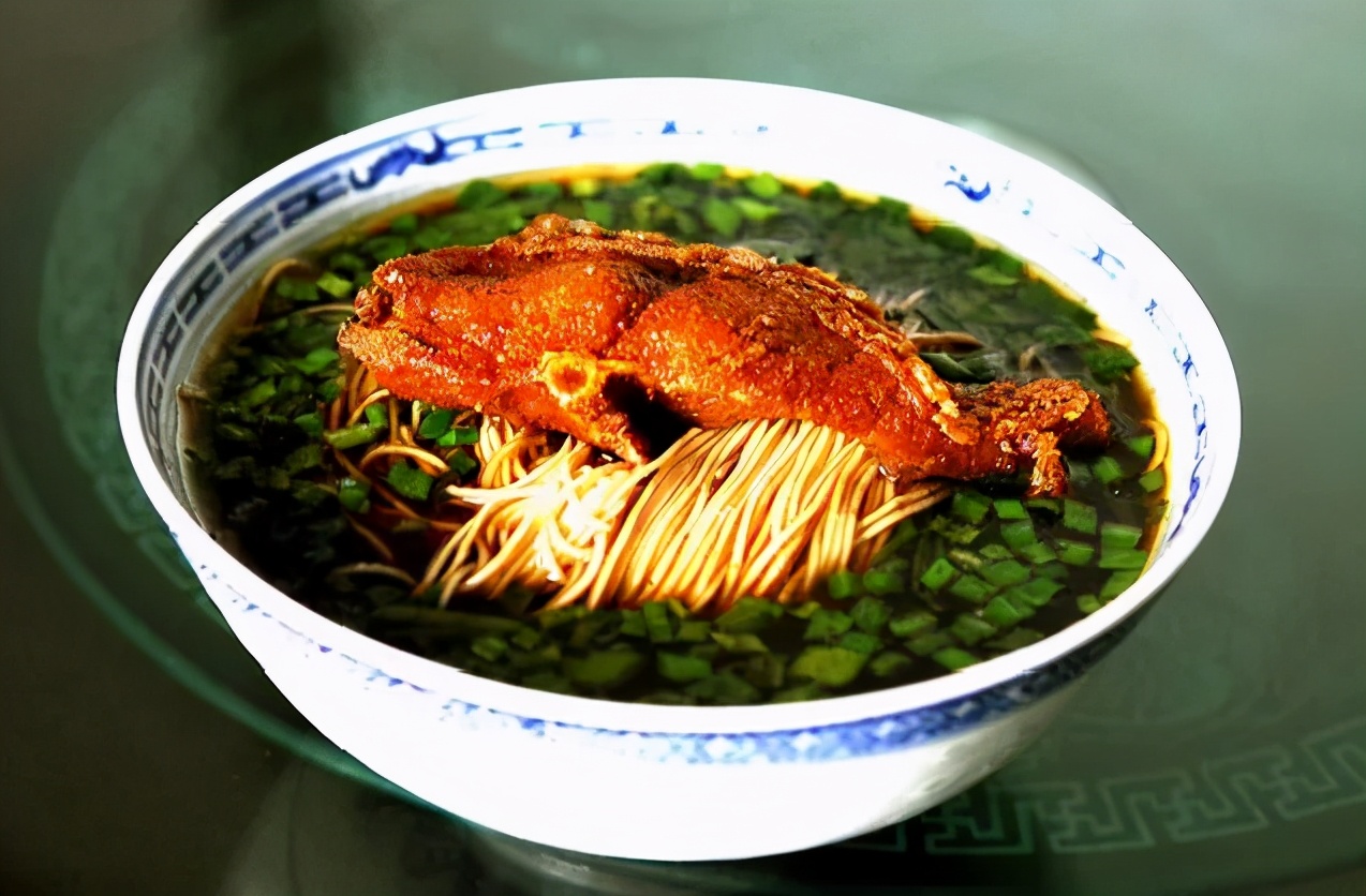 “龌龊面”如何成为名闻遐迩的奥灶面｜江苏美食