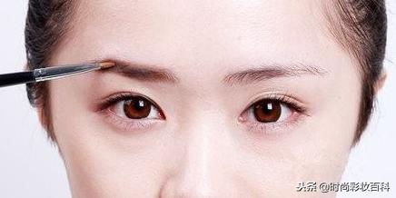 新手化淡妆需要哪些化妆品,新手入门化妆品推荐