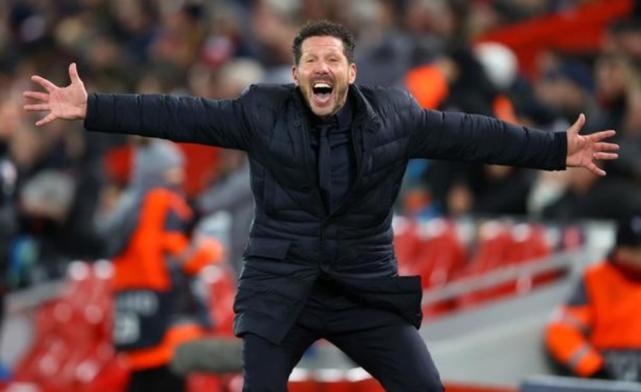 利物浦球迷愤怒抨击给出含糊决定,欧文斥责骑士球迷不会感恩