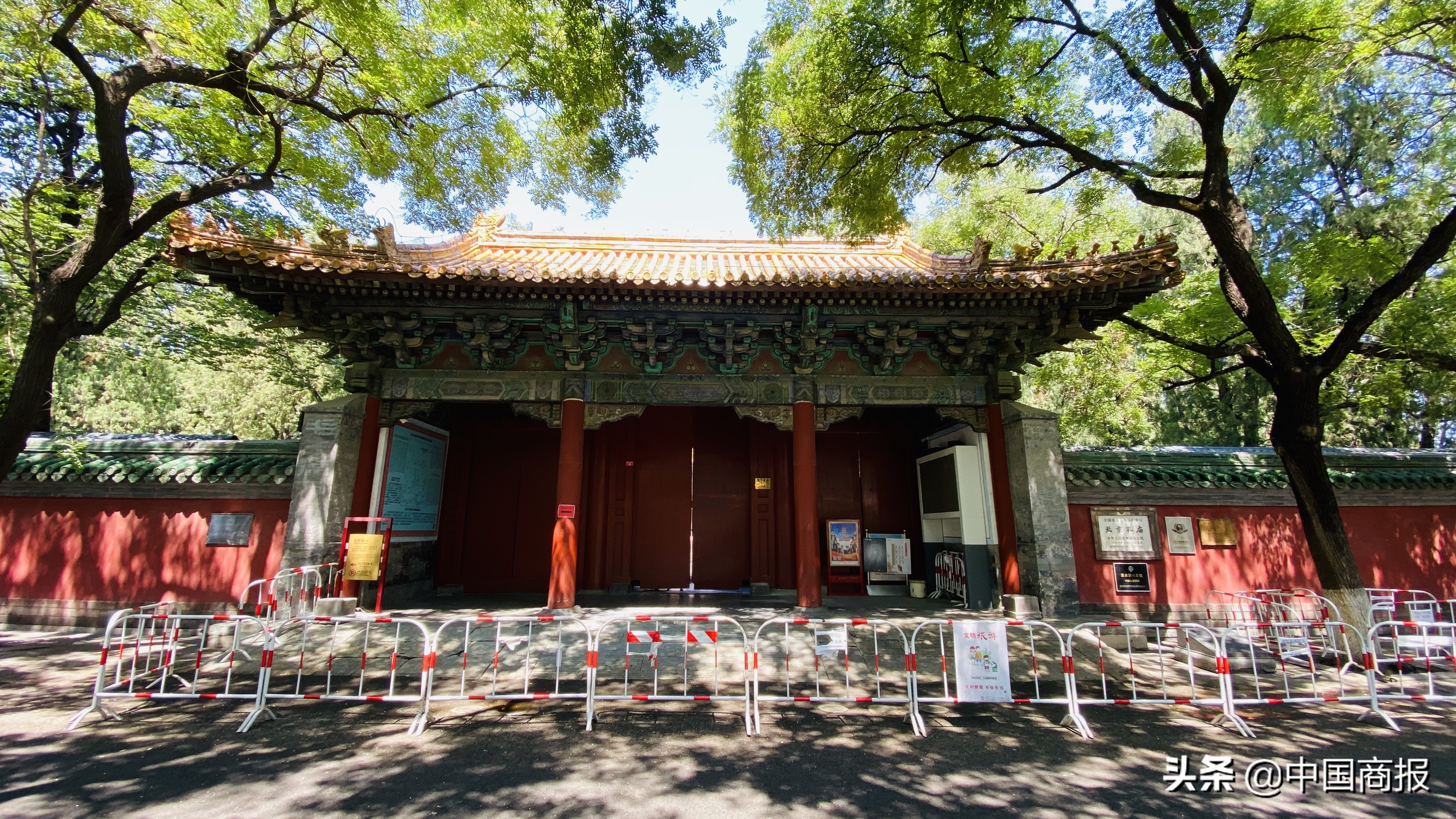 优衣库不雅视频女主复出系炒作；奔驰4S店淘三无配件修车成“*规则潜**”......