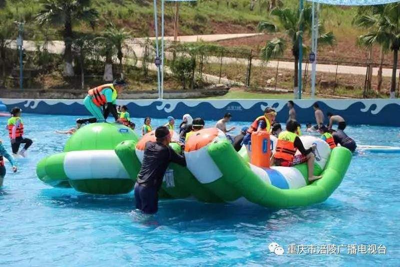 重庆最好玩最交通便捷的水上乐园,这个夏天带着喜欢的人去水上乐园