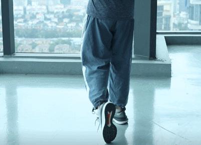 他曾是NBA第一中锋竞争者，受伤后组队詹姆斯，现在怎么样了？