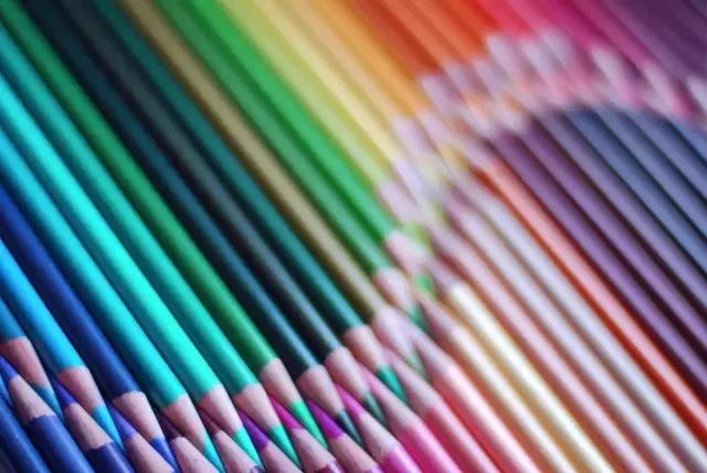 青竹画材专业彩铅怎么样,彩铅写实画材