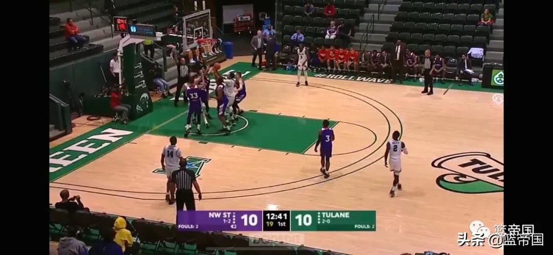 两层三秒区、三条三分线?看完这些感觉不认识篮球场了