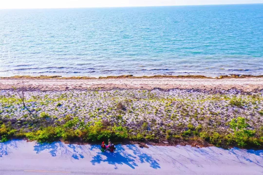 他7年骑行44个国家多次死里逃生,他7年环游中国18万公里绕赤道4圈