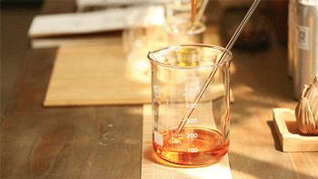 去死皮沐浴露带香味的,代购的大牌香水