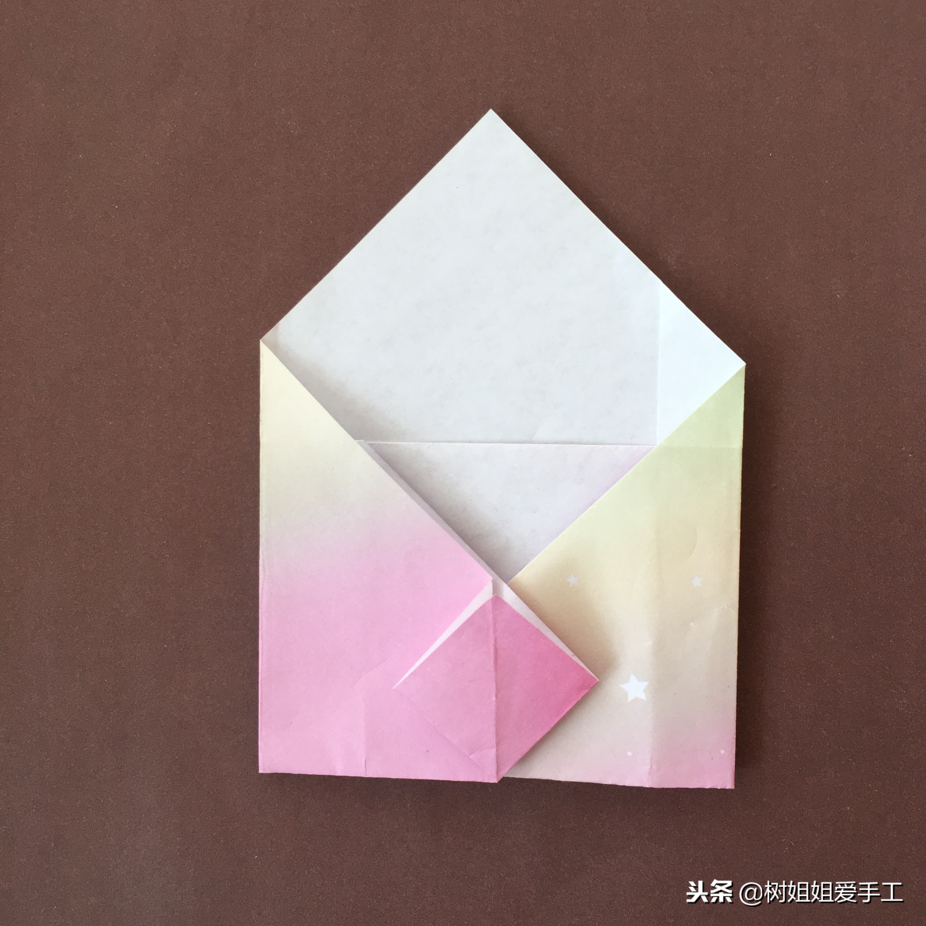 信封正方形折纸折法,三角形信封折纸手工简单易学