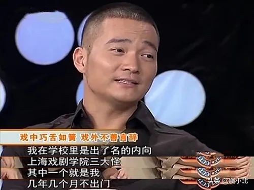 成名后爸爸去世，不婚却爱上小10岁女主播，“吕秀才”的跌宕人生