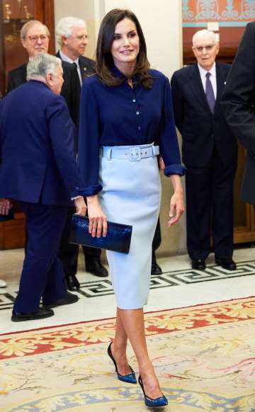 西班牙王后莱蒂西亚着装2019,西班牙王后莱蒂齐亚优雅穿搭